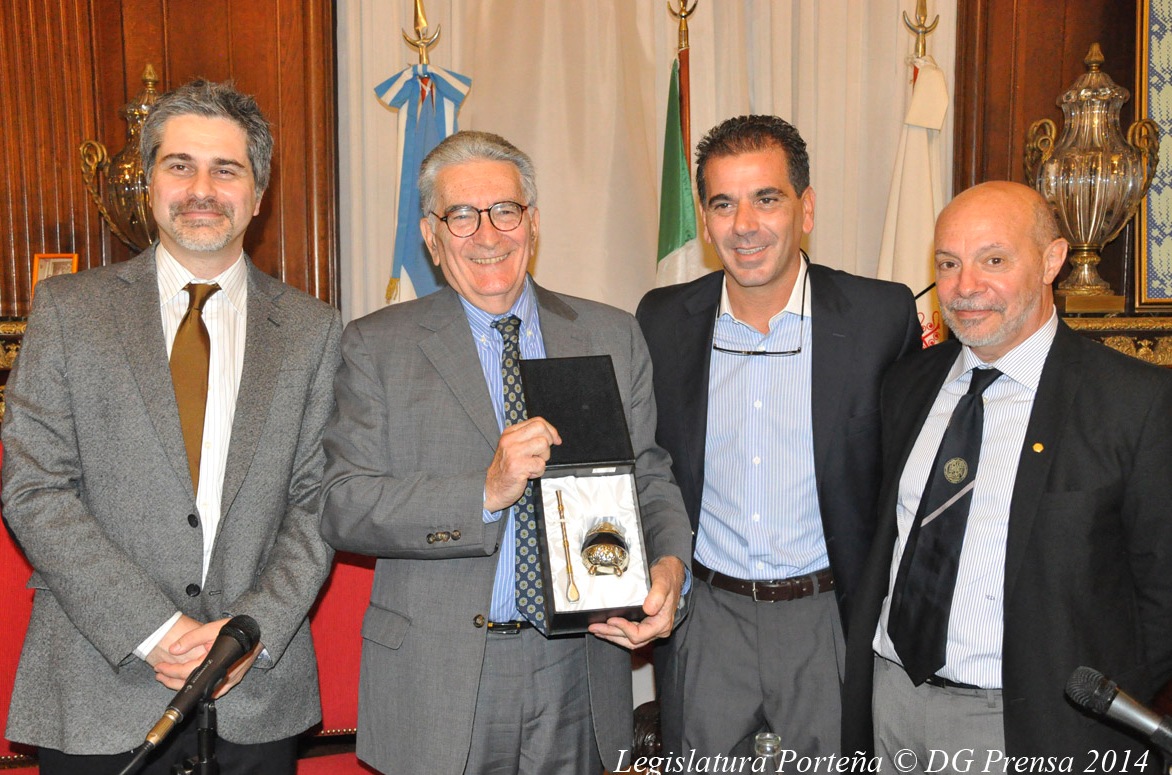 Dr. Martín D Alessandro, profesor Gianfranco Pasquino, diputado Cristian Ritondo y Dr. Vicente Donato
